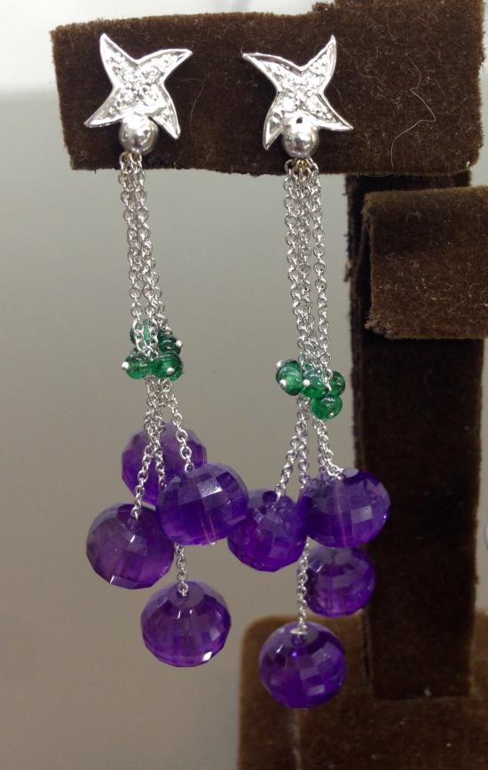 Earrings in 18k gold with amethysts, emeralds and diamonds