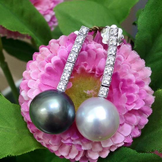 earrings with two-tone pearls