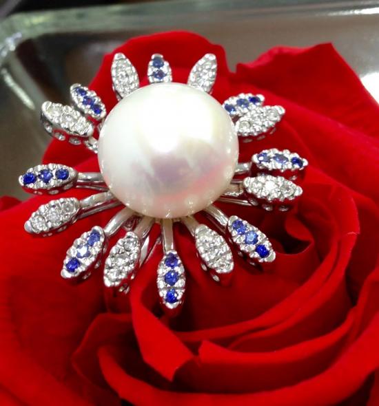 flower ring with pearl