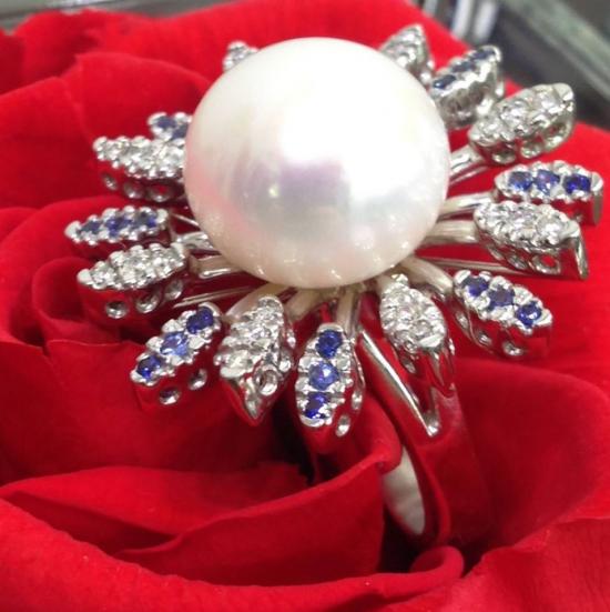 flower ring with pearl