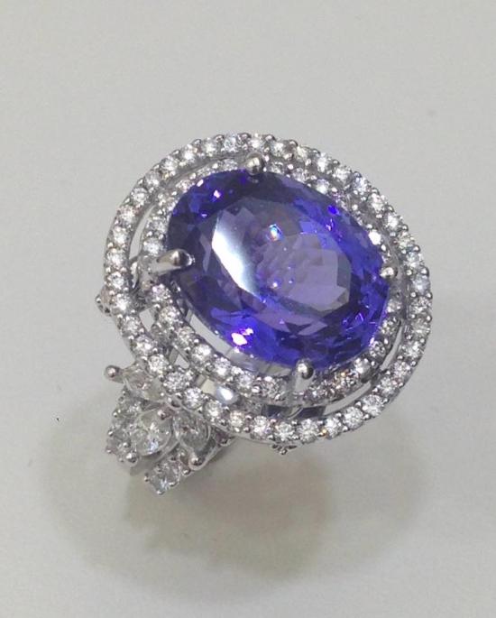 ring with tanzanite