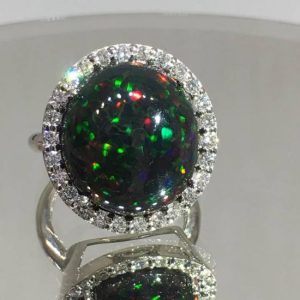 Anello con opale e diamanti - Image 1