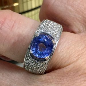 Anello con zaffiro e diamanti - Image 1