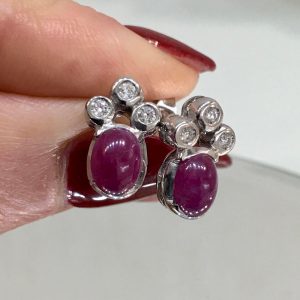 Orecchini a lobo con diamanti e gemme a scelta - Image 4