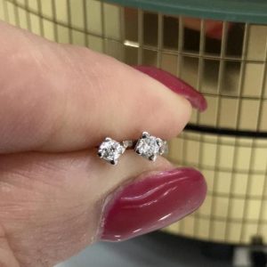 Orecchini a lobo con diamanti - Image 2