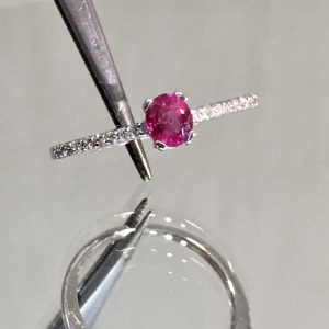 Anello con rubino e diamanti - Image 6