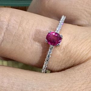 Anello con rubino e diamanti - Image 5