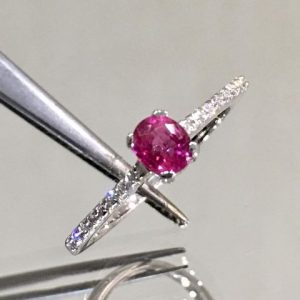 Anello con rubino e diamanti - Image 4